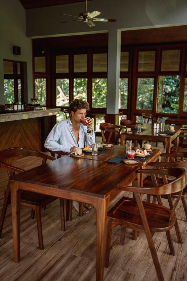 Moksha At Kitulgala - Rainforest Boutique Hotel Exterior photo